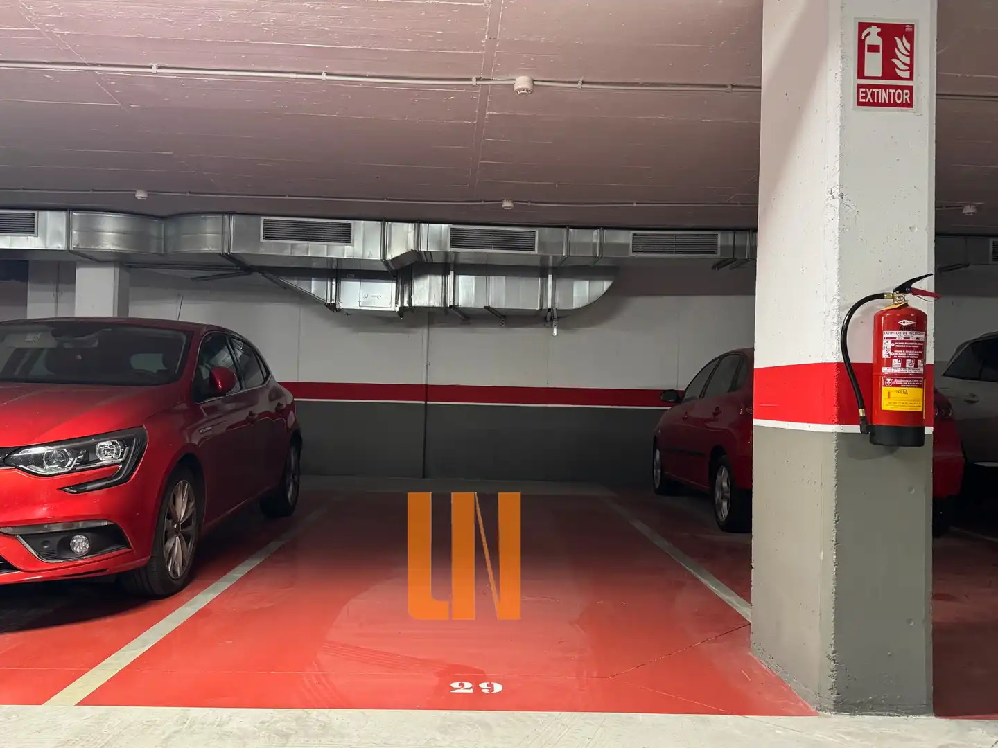 Parkplatz von Wohnung zur Miete in A Coruña Capital  mit Heizung, Parkett und Terrasse