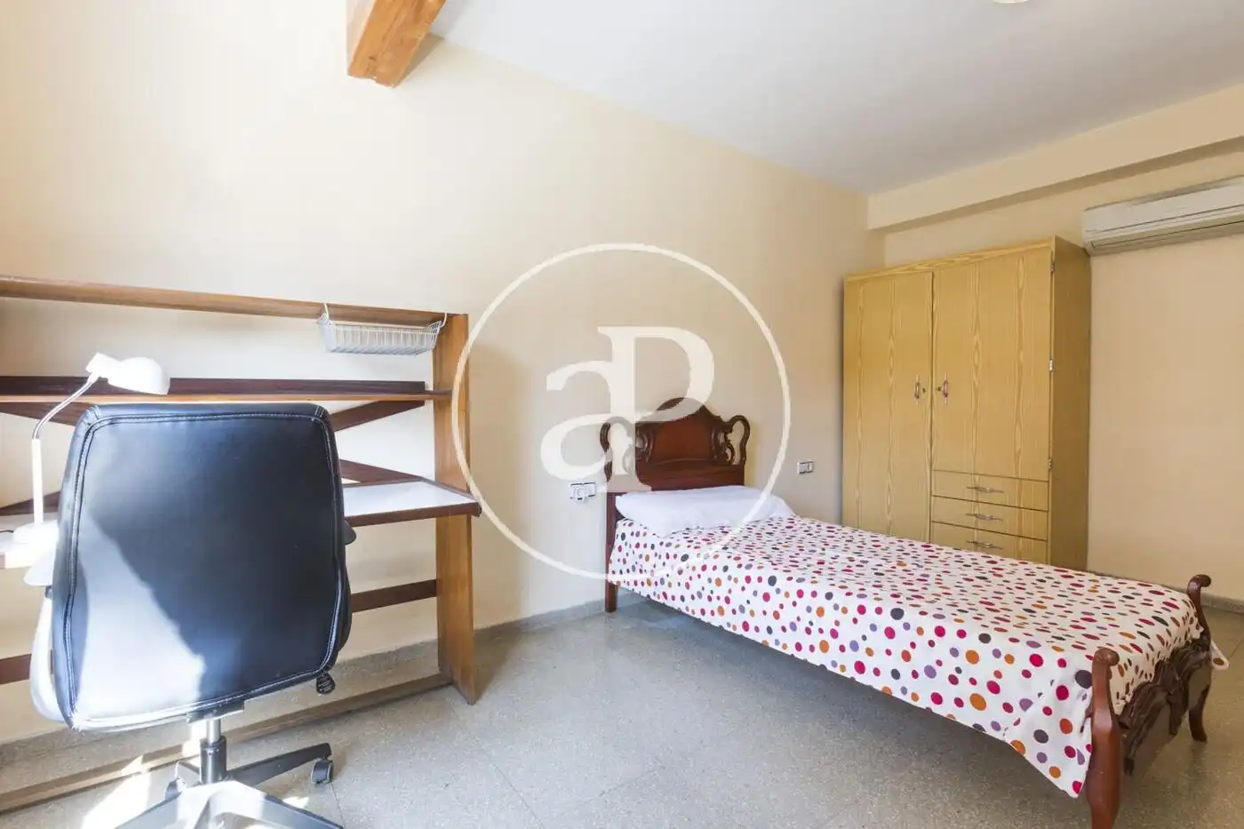 Flat for rent in Carrer de Xile, Mestalla