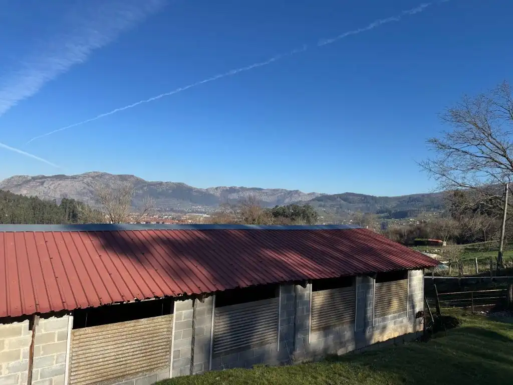 Außenansicht von Residential zum Verkauf in Los Corrales de Buelna 