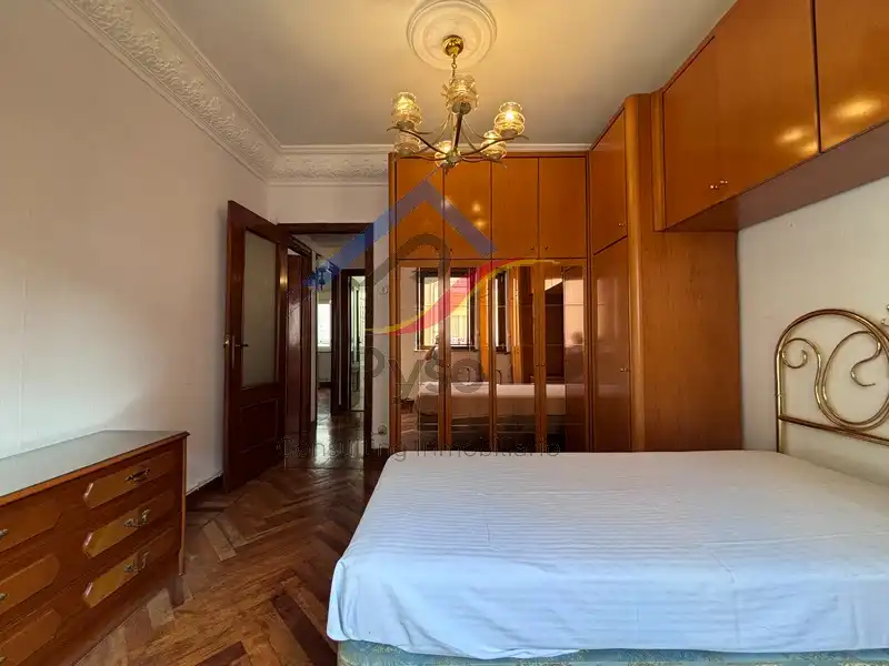 Bedroom of Flat for sale in Santander  with Heating, Parquet flooring and Oven