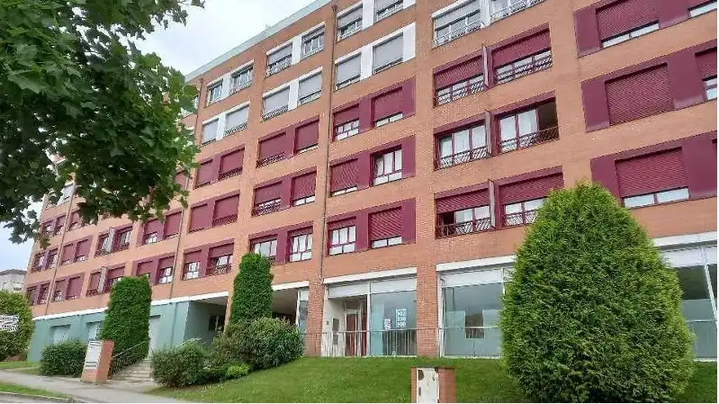 Piso en venta en La Pola Siero