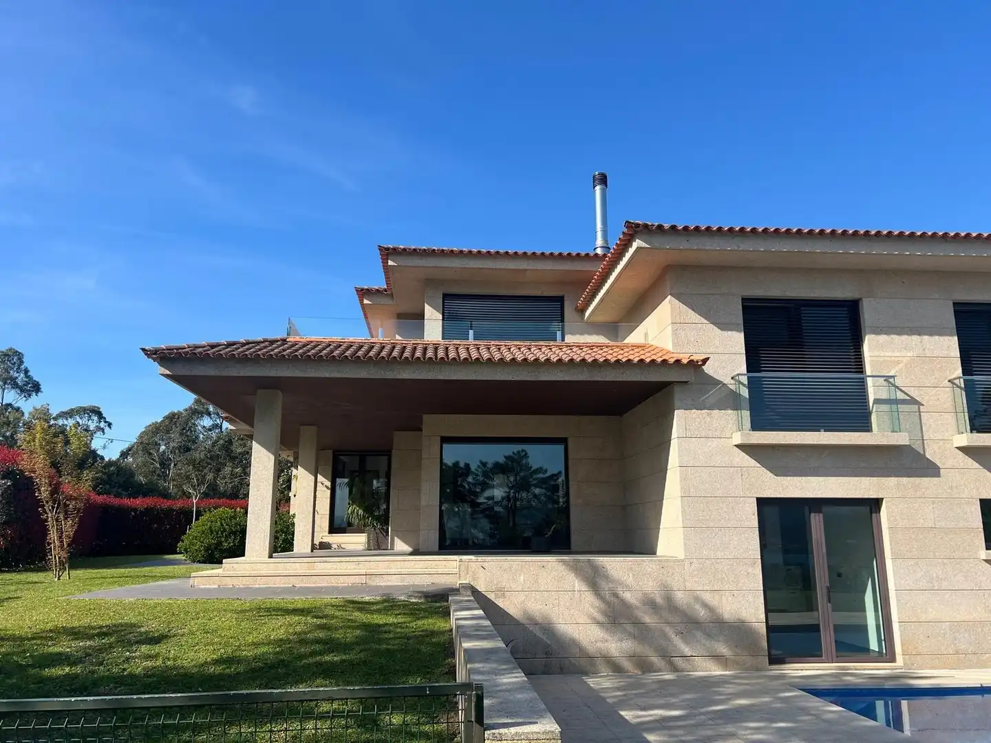 Vista exterior de Casa o chalet en venta en O Rosal   con Calefacción, Jardín privado y Terraza