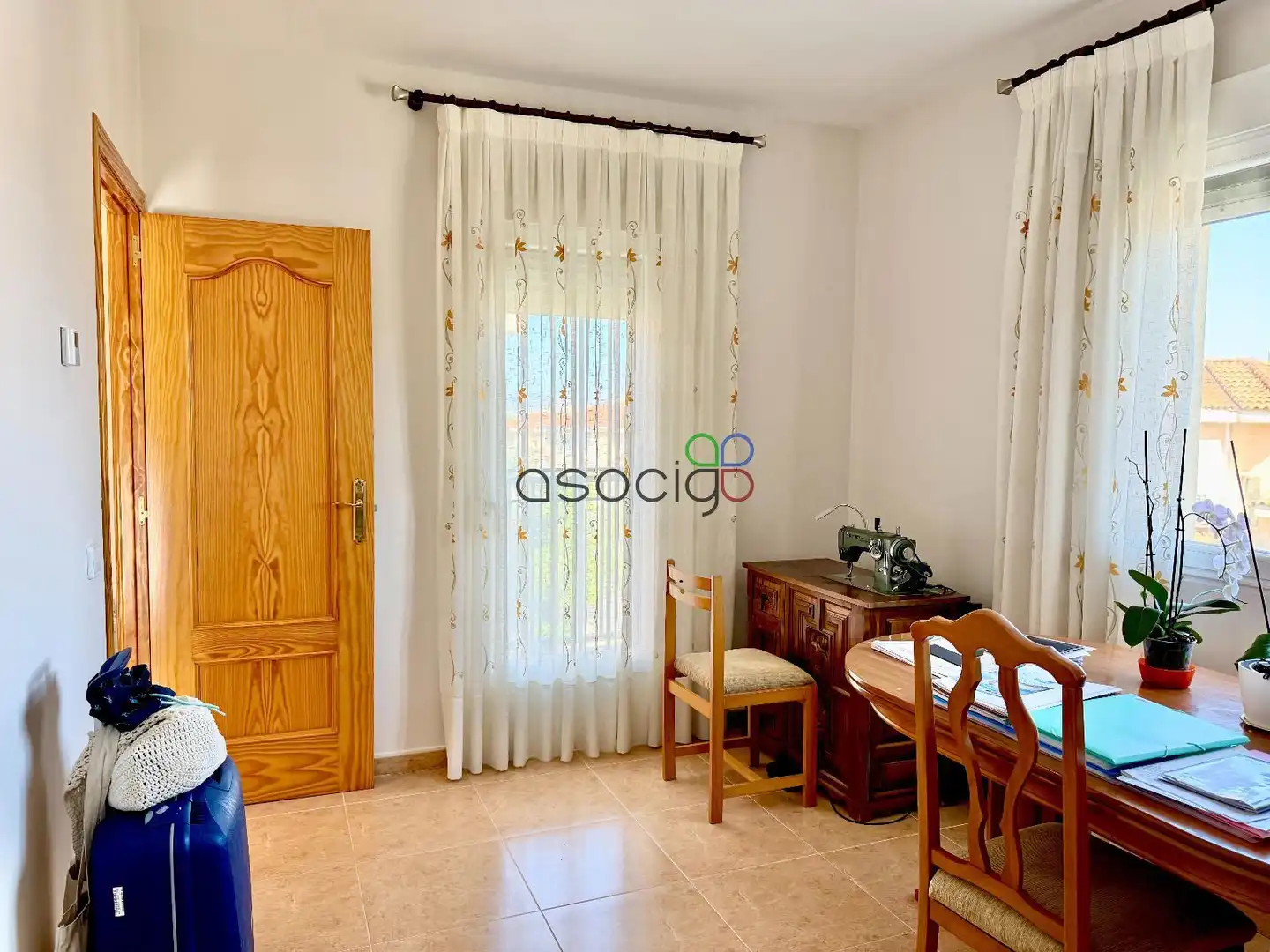 Comedor de Casa adosada en venta en Cabanillas del Campo con Aire acondicionado, Calefacción y Jardín privado