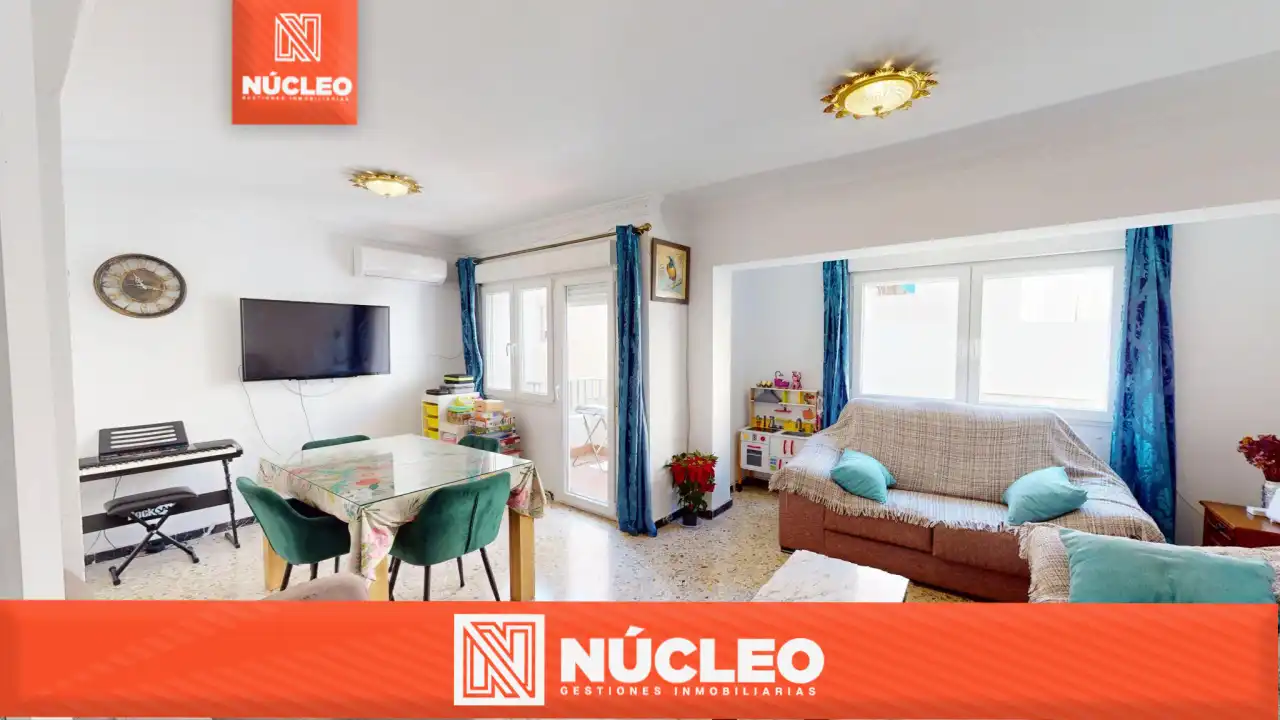 Sala de estar de Piso en venta en Almería con Aire acondicionado, Calefacción y Trastero