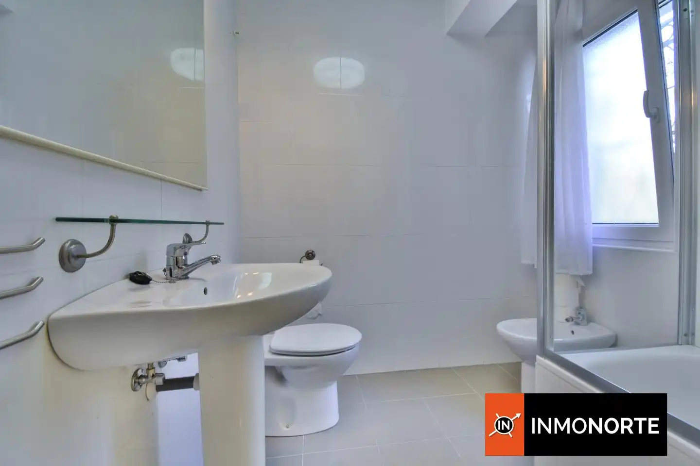 Baño de Casa o chalet en venta en Laredo con Calefacción, Jardín privado y Terraza