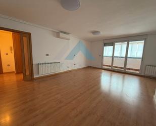 Flat to rent in Avenida de la Isabela Braganza, Los Hueros