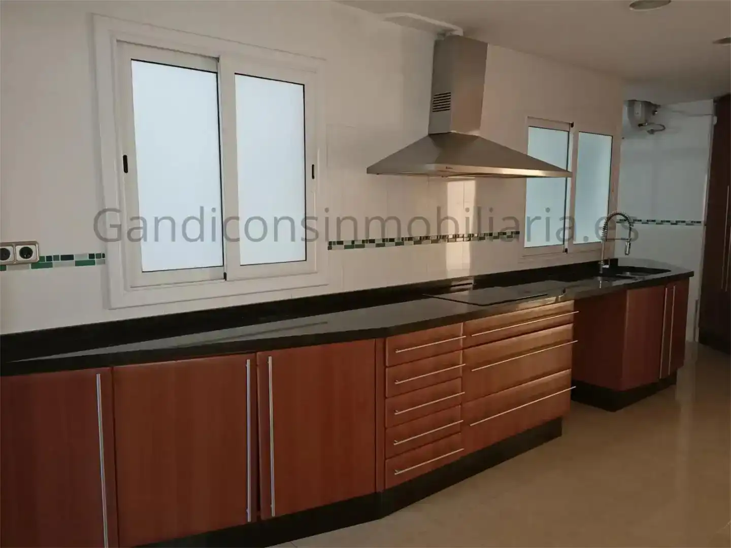 Cuina de Pis en venda en Gandia amb Aire condicionat i Balcó