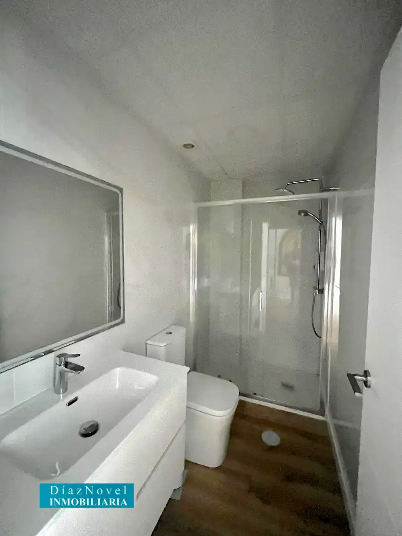 Baño de Local en venta en Málaga con Aire acondicionado, Calefacción y Parquet