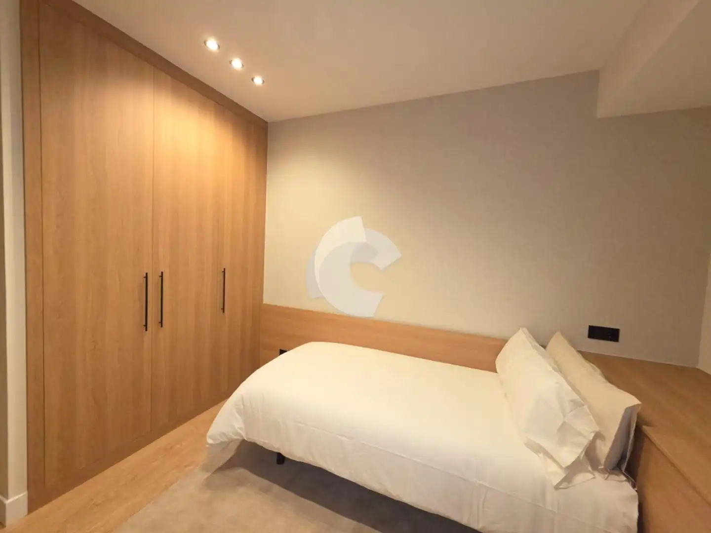 Schlafzimmer von Wohnung zum Verkauf in Vigo  mit Heizung und Möbliert
