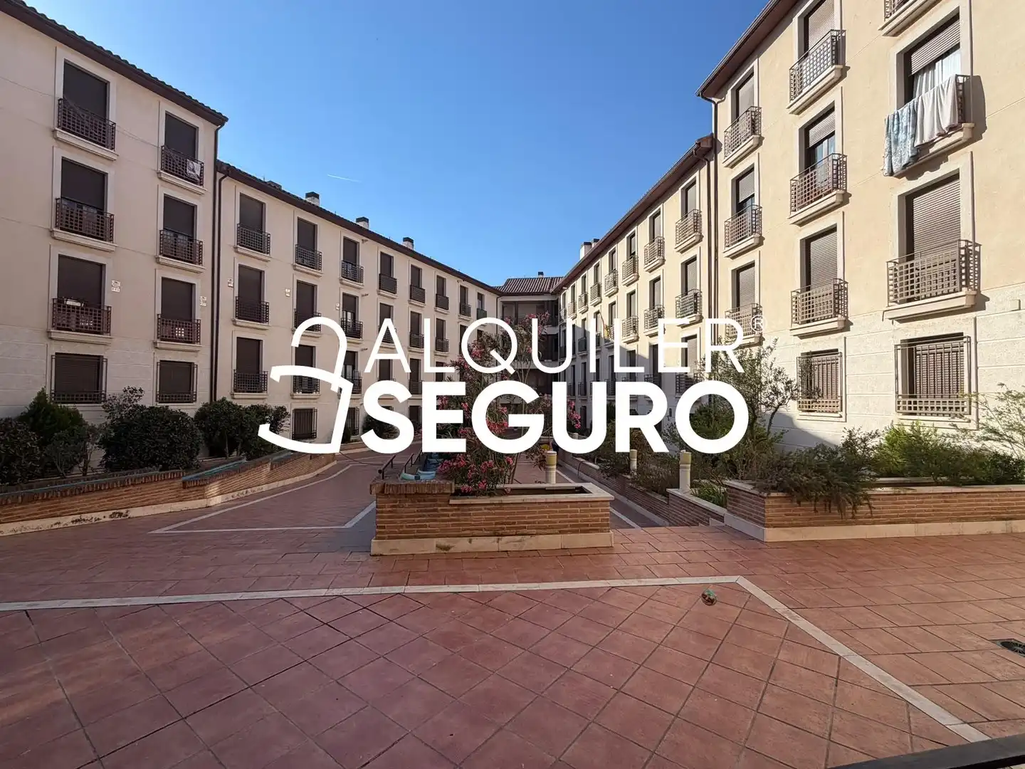 Vista exterior de Pis de lloguer en Ocaña amb Aire condicionat i Moblat