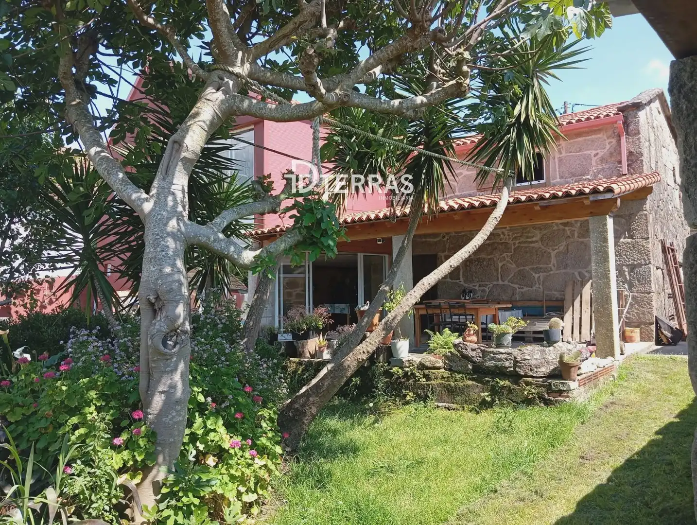 Haus oder Chalet zum Verkauf in Poio mit Heizung, Abstellraum und Schwimmbad