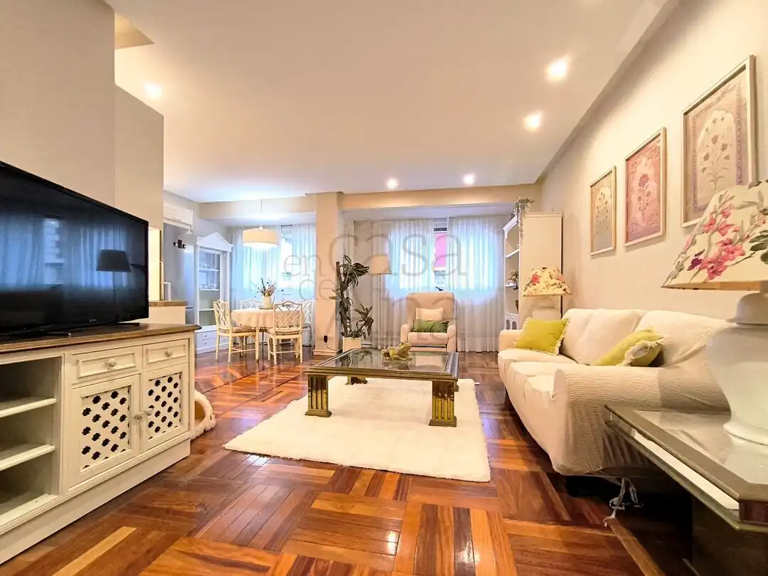 Sala de estar de Piso de alquiler en Bilbao  con Calefacción