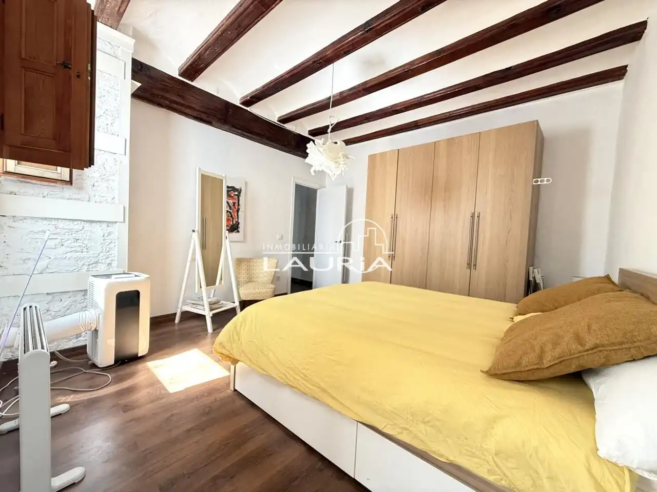 Schlafzimmer von Wohnungen zur Miete in Valencia mit Klimaanlage, Terrasse und Möbliert