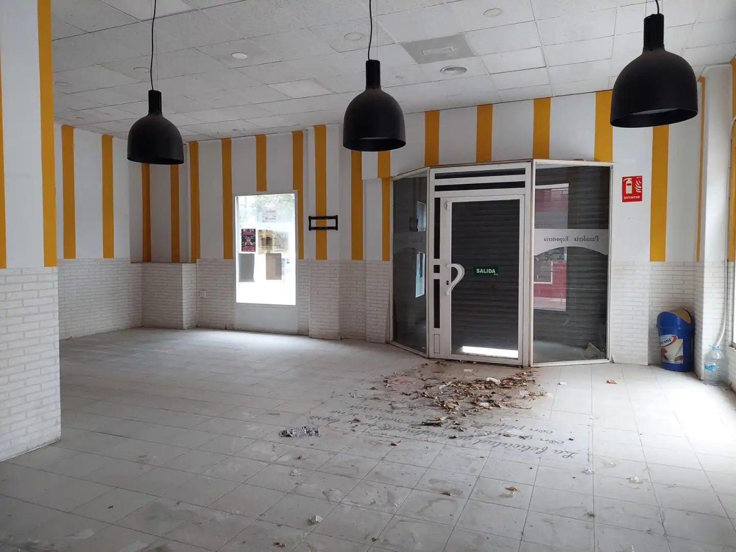 Commercial properties for rent in Murcia  with Air Conditioner