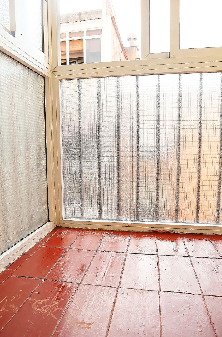 Exterior view of Flat for sale in Cerdanyola del Vallès  with Oven and Balcony