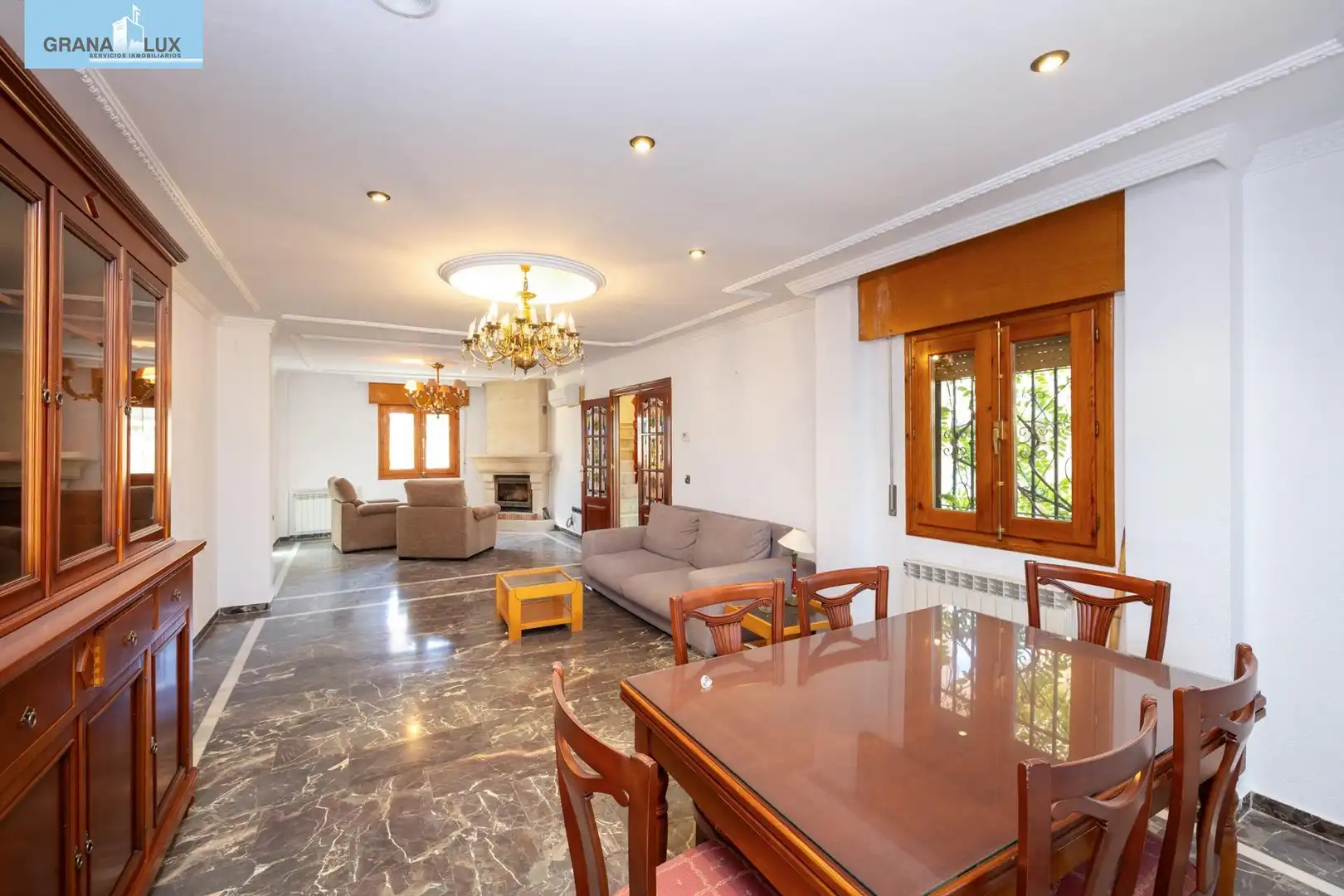 Villa con balcone in vendita a Calle de los Viñedos, imagen 3