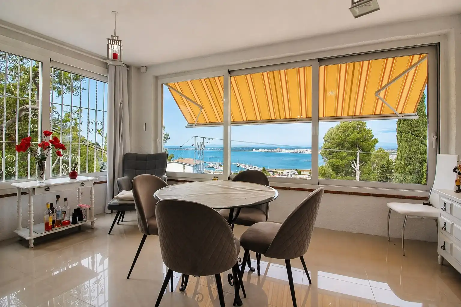 Comedor de Casa o chalet en venta en Roses con Terraza y Trastero