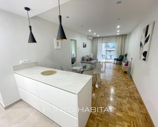 Living room of Flat to rent in  Barcelona Capital  with Air Conditioner, Heating and Balcony