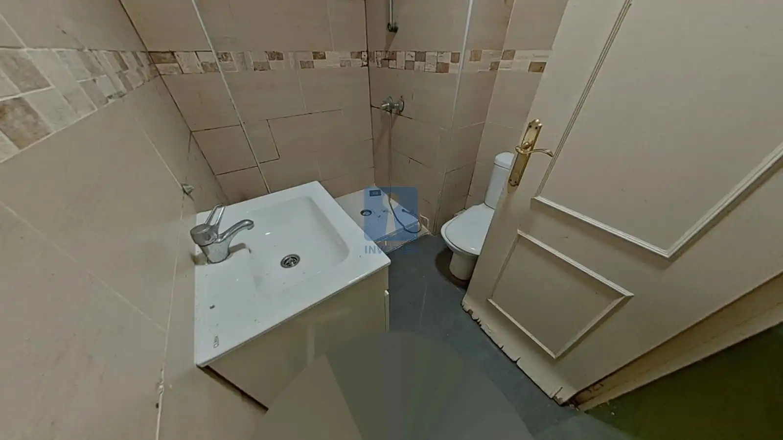Baño de Piso en venta en Barcelona con Calefacción y Terraza