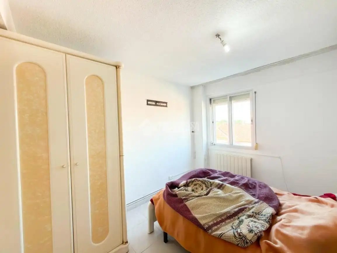 Bedroom of Flat for sale in Alcalá de Henares
