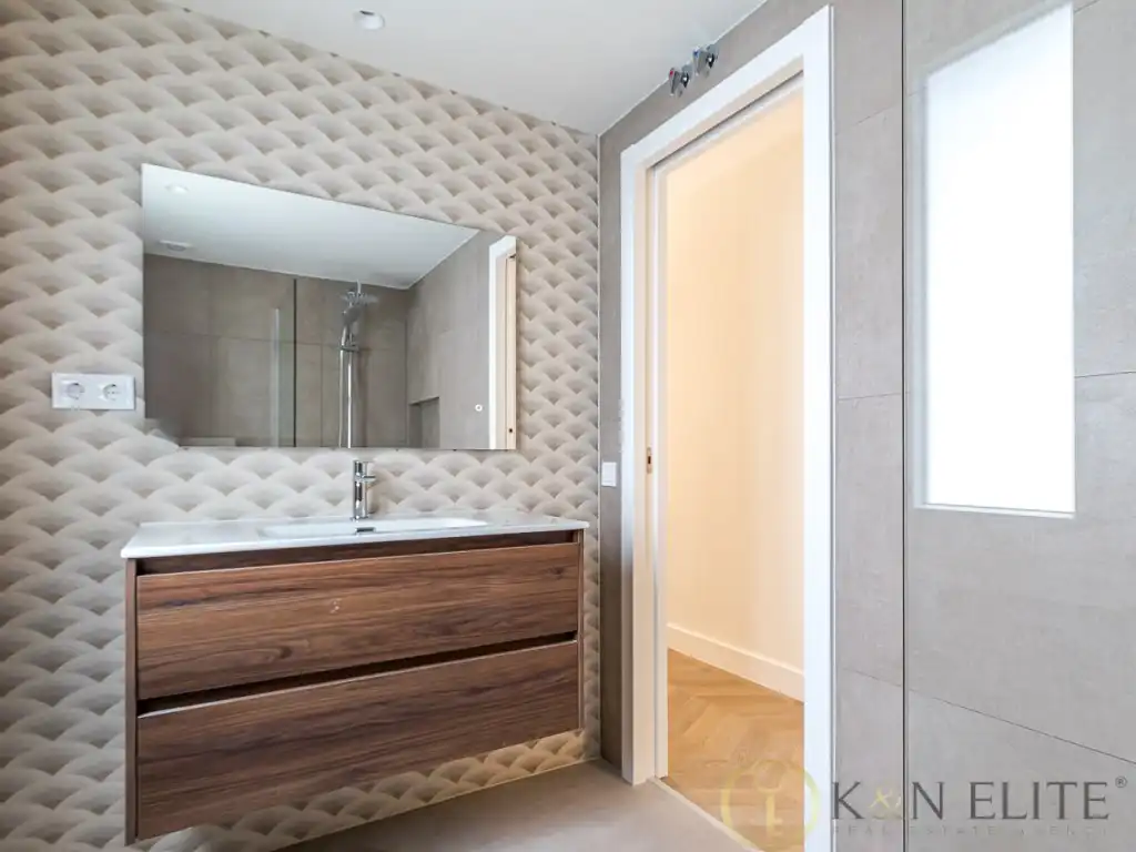 Bathroom of Flat for sale in Chamartín