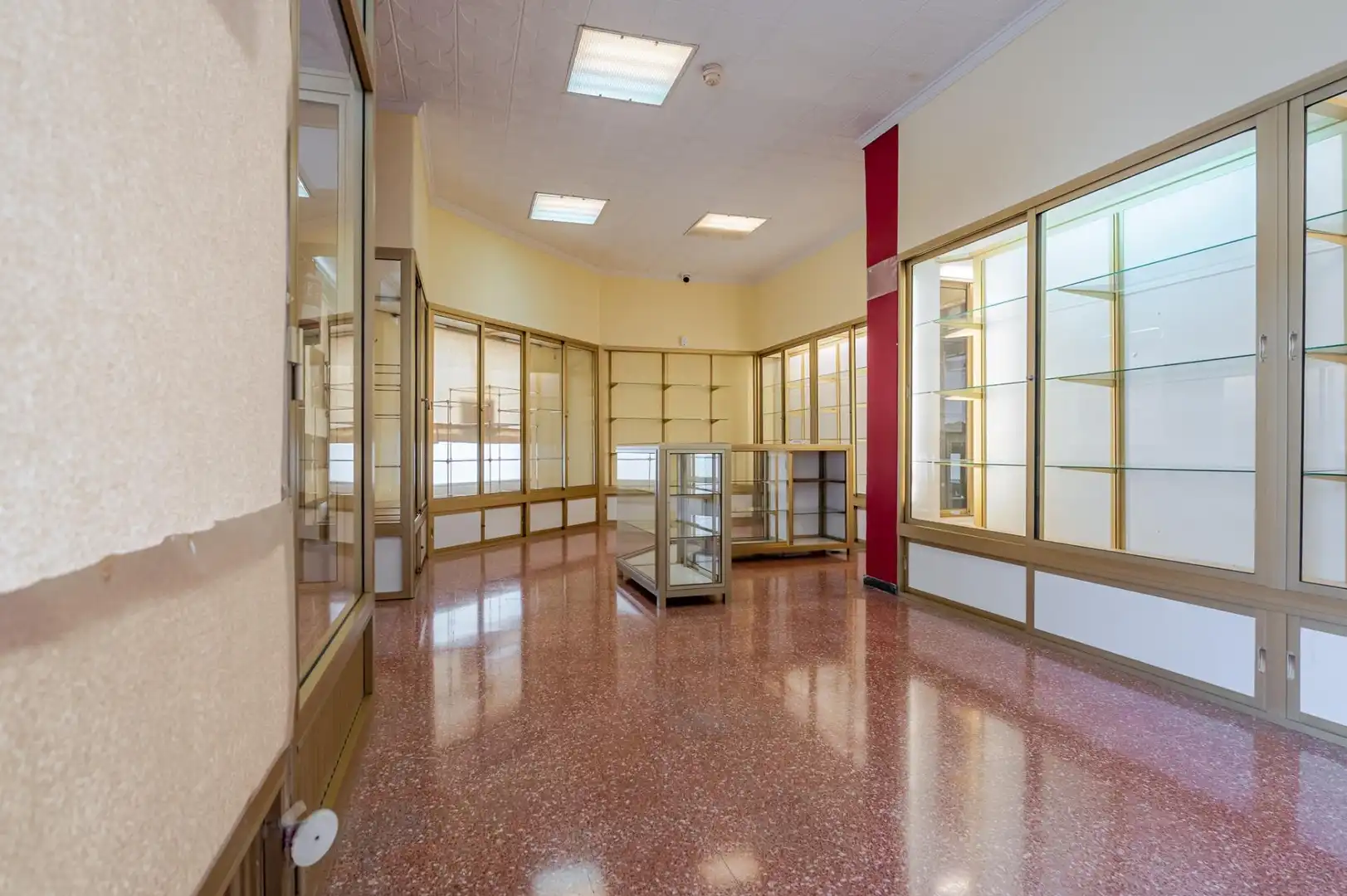 Local en venta en Ingenio con Amueblado