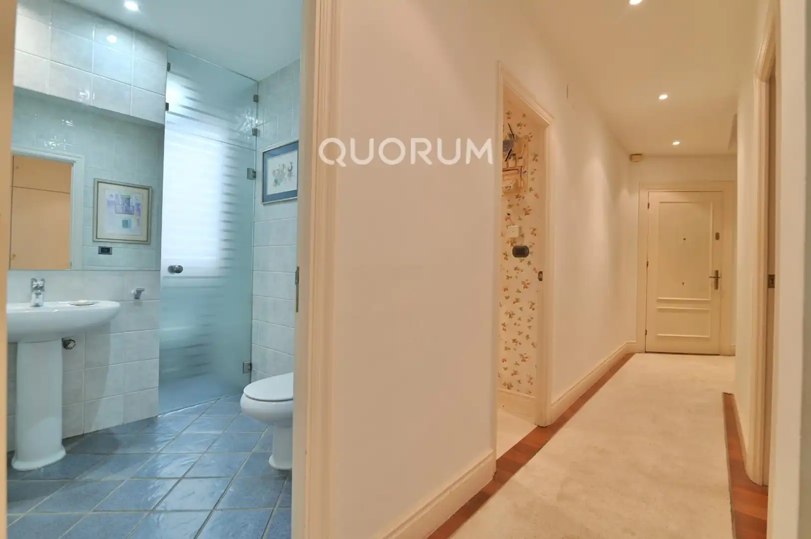 Bathroom of Flat for sale in Bilbao   with Heating