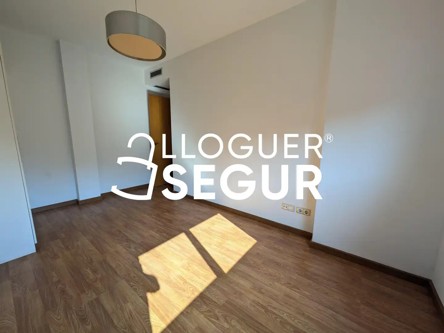 Flat for rent in de Gaudí, Sol i Padris - Sant Oleguer