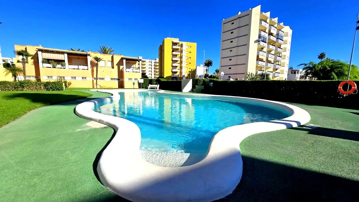Apartamento con piscina en alquiler en Avinguda Borrons 64, imagen 2