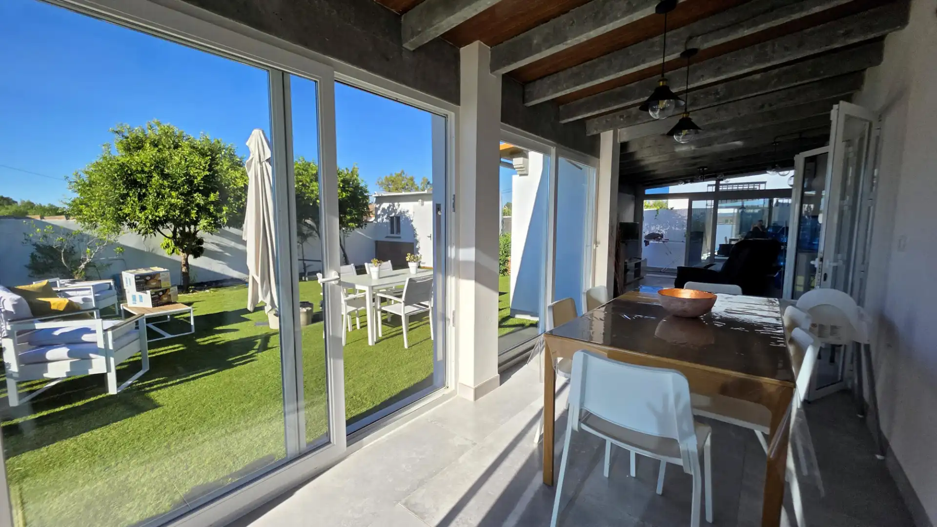 Terrassa de Casa o xalet en venda en Chiclana de la Frontera amb Aire condicionat, Jardí privat i Terrassa