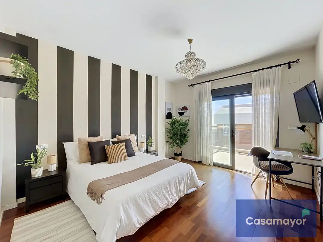 Dormitori de Casa o xalet en venda en Alicante / Alacant amb Aire condicionat, Calefacció i Jardí privat