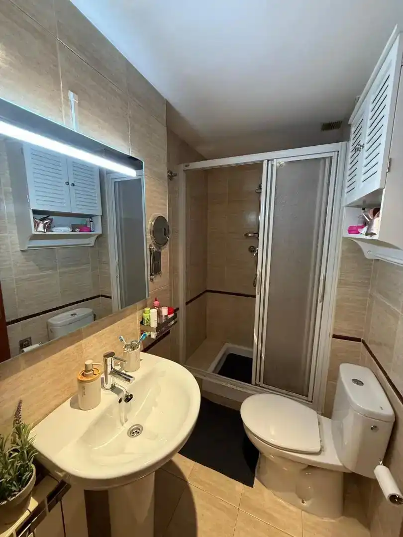 Baño de Piso en venta en Rubí con Piscina