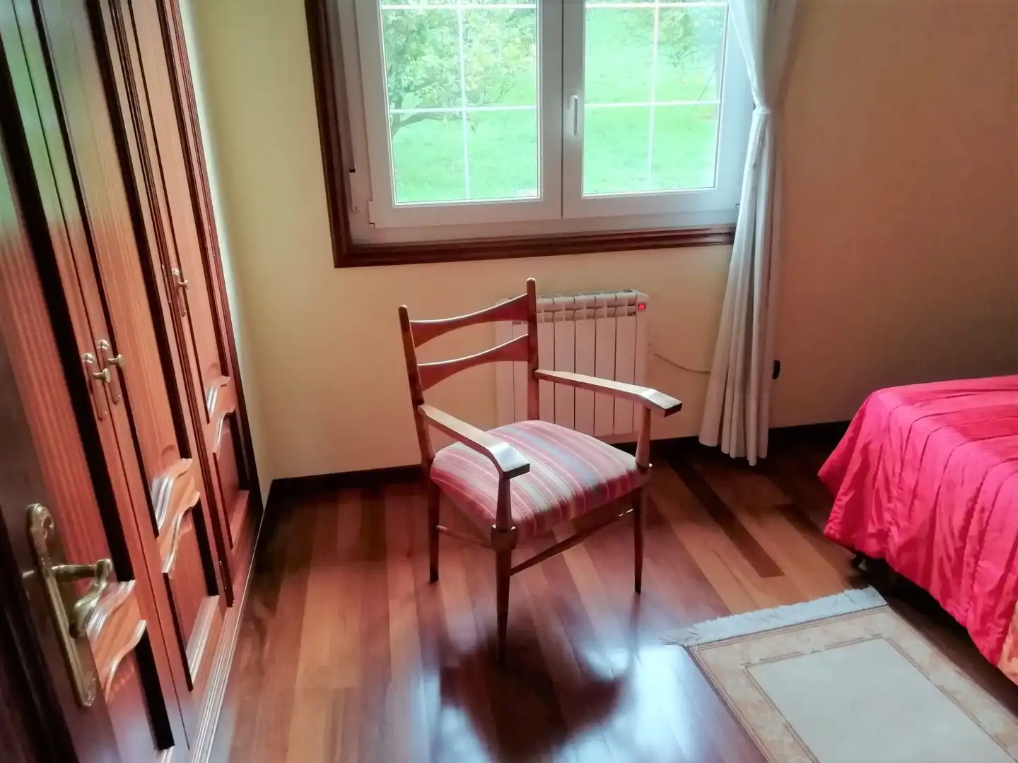 Habitación de Casa o chalet en venta en Culleredo con Jardín privado, Parquet y Horno