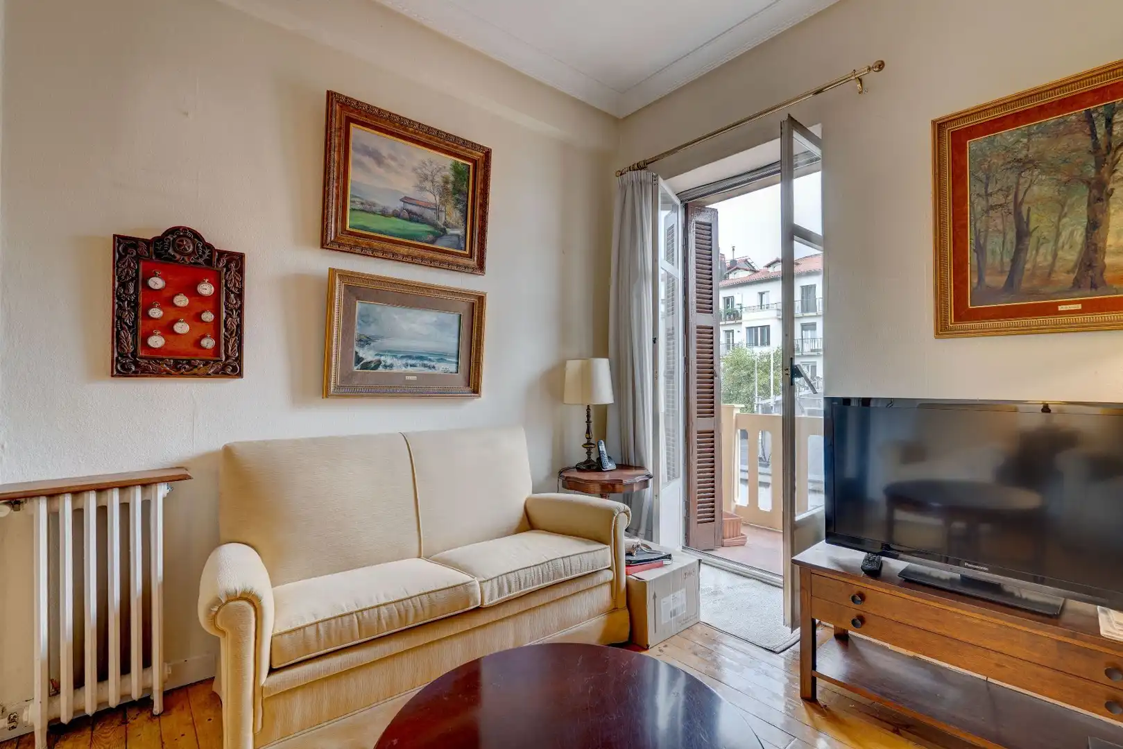 Sala de estar de Piso en venta en Irun  con Calefacción, Trastero y Amueblado