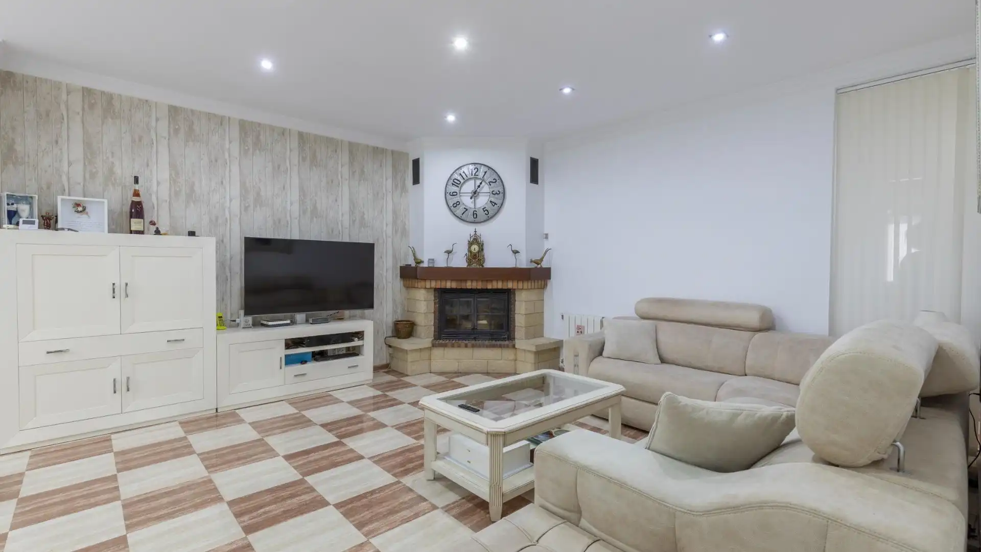 Living room of Single-family semi-detached for sale in Churriana de la Vega  with Air Conditioner, Heating and Terrace