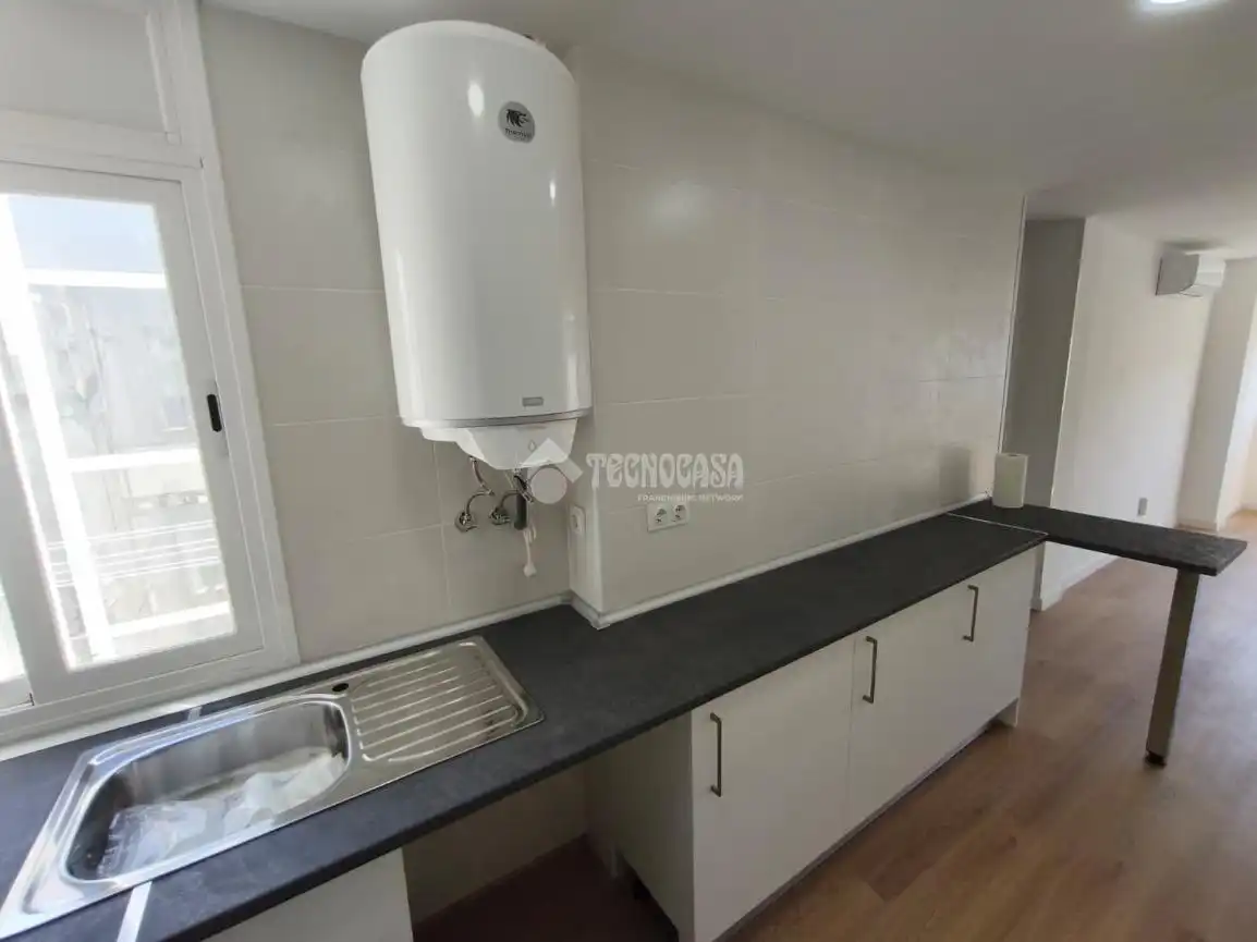 Kitchen of Flat for sale in Alcorcón  with Parquet flooring