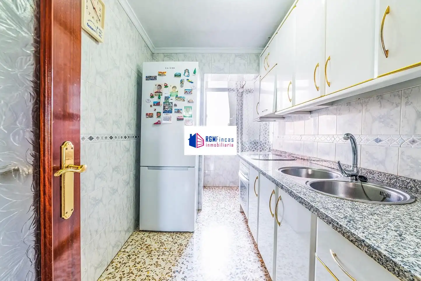 Cocina de Piso en venta en Sevilla con Aire acondicionado