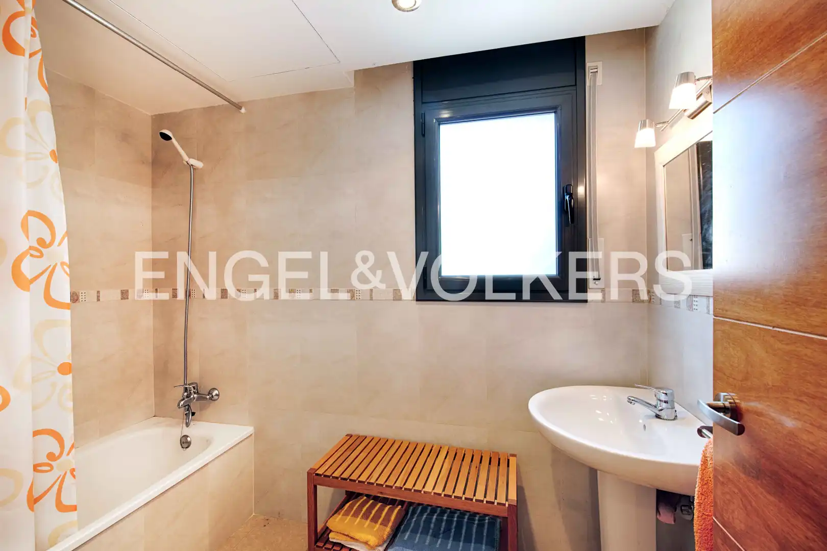 Bathroom of Houses for sale in Pedret i Marzà  with Private garden, Terrace and Swimming Pool