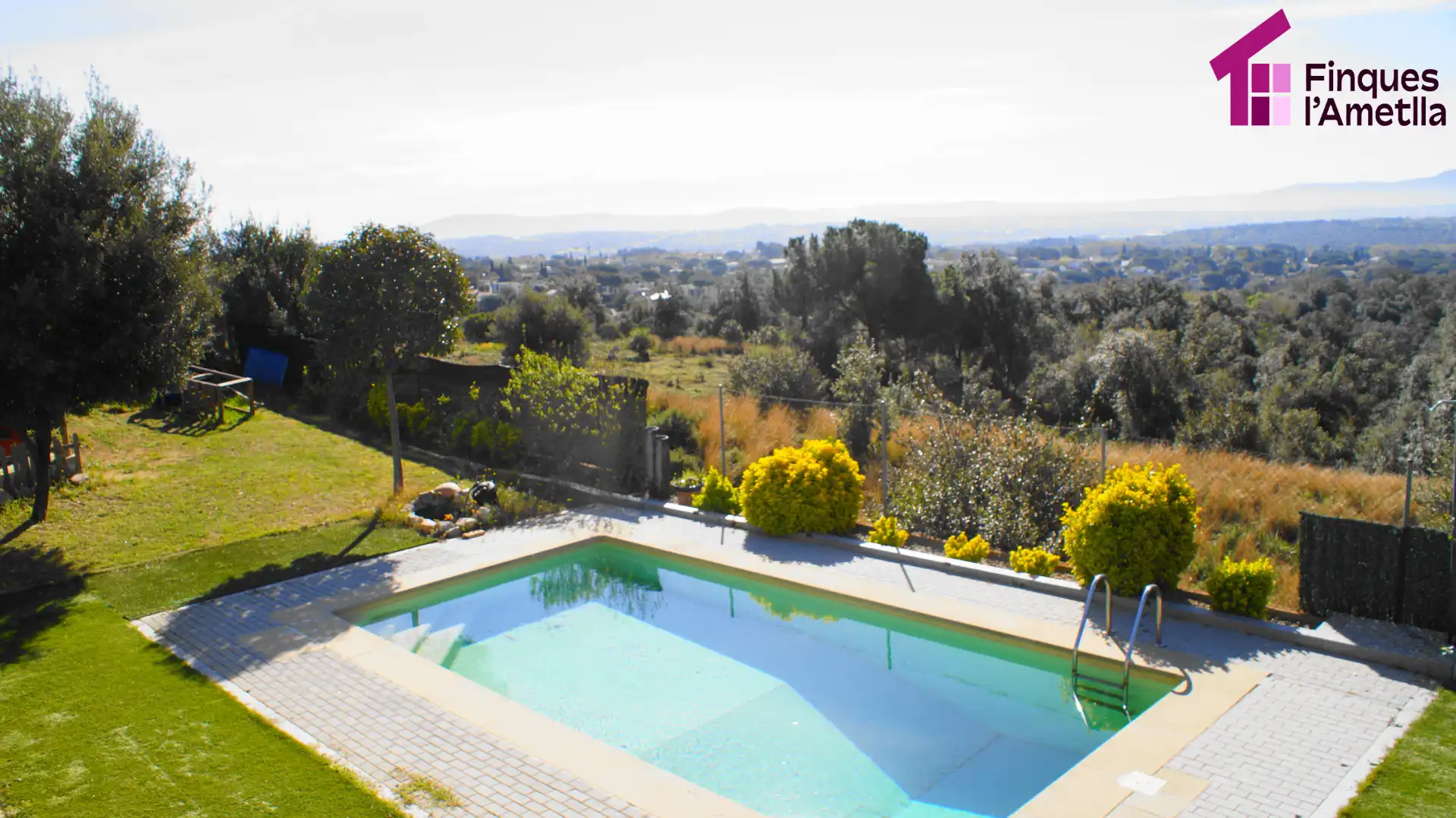 Piscina de Casa o xalet en venda en L'Ametlla del Vallès amb Aire condicionat, Calefacció i Jardí privat