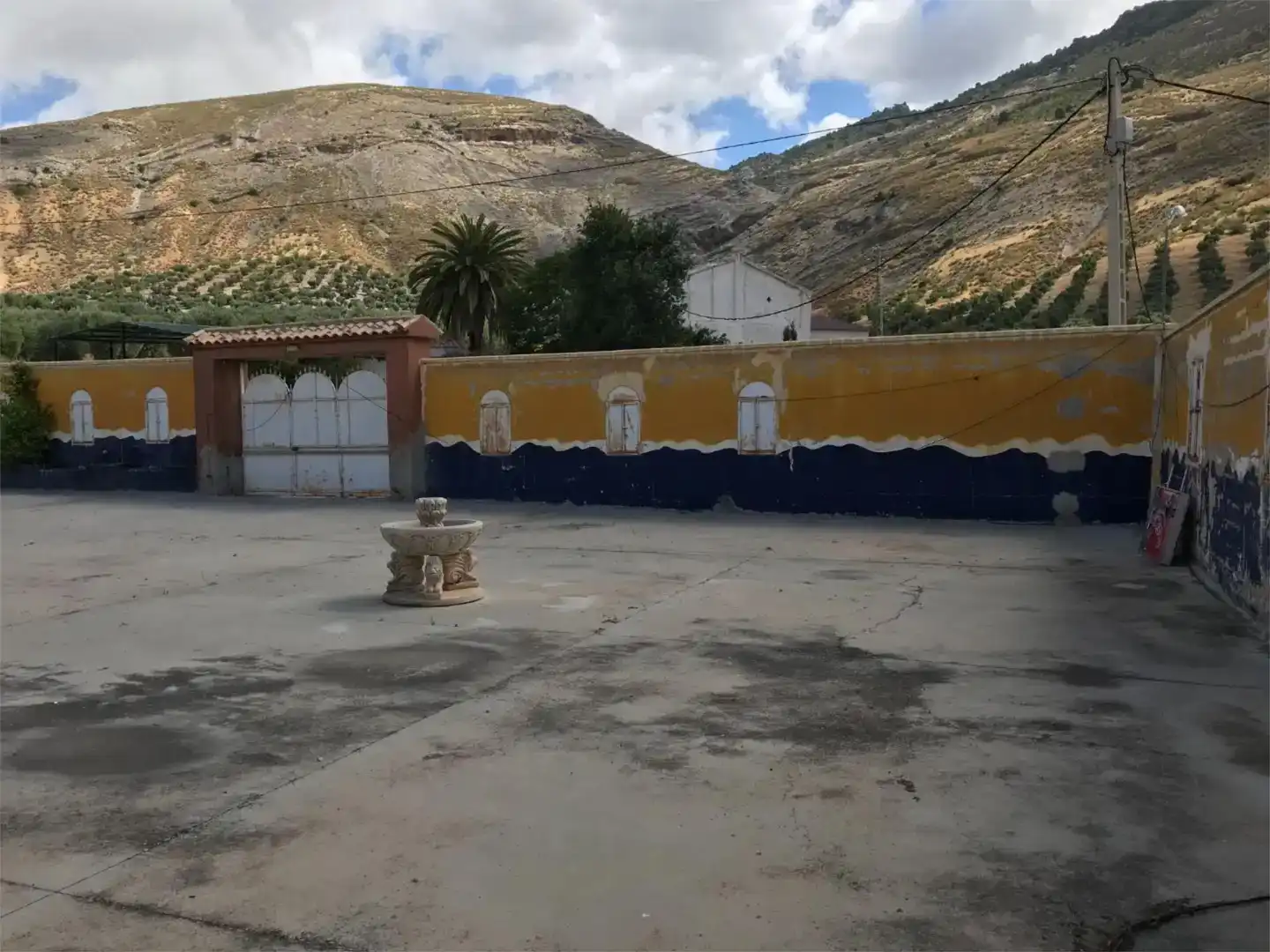 Exterior view of Commercial properties for sale in Huesa  with Furnished