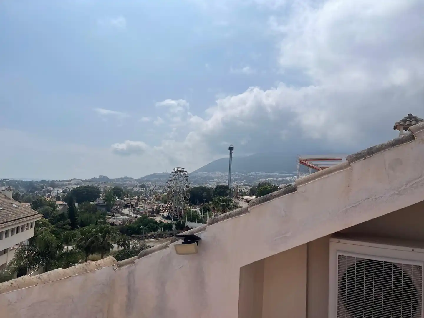 Vista exterior de Piso en venta en Benalmádena con Aire acondicionado, Terraza y Trastero