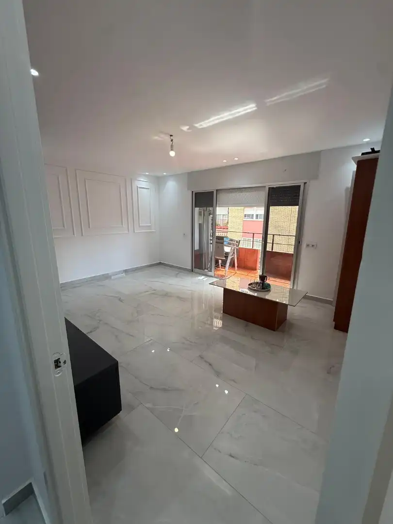 Sala de estar de Piso en venta en Tarragona con Calefacción, Horno y Balcón