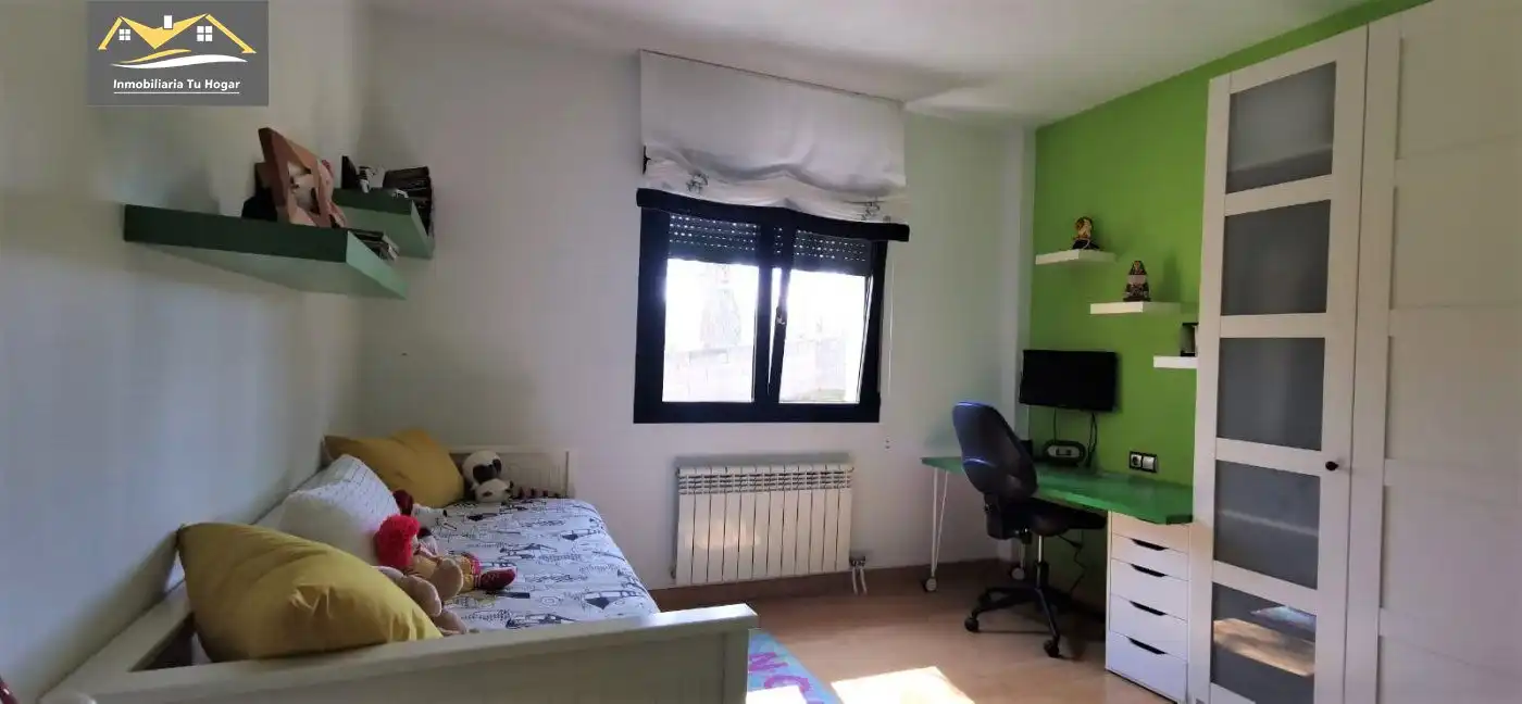 Habitación de Casa o chalet en venta en A Pobra de Trives  con Calefacción, Terraza y Trastero