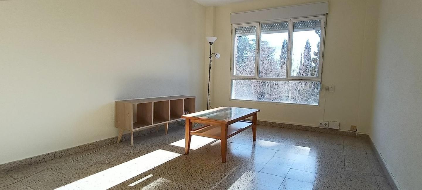 Living room of Flat for sale in León Capital   with Heating, Private garden and Parquet flooring