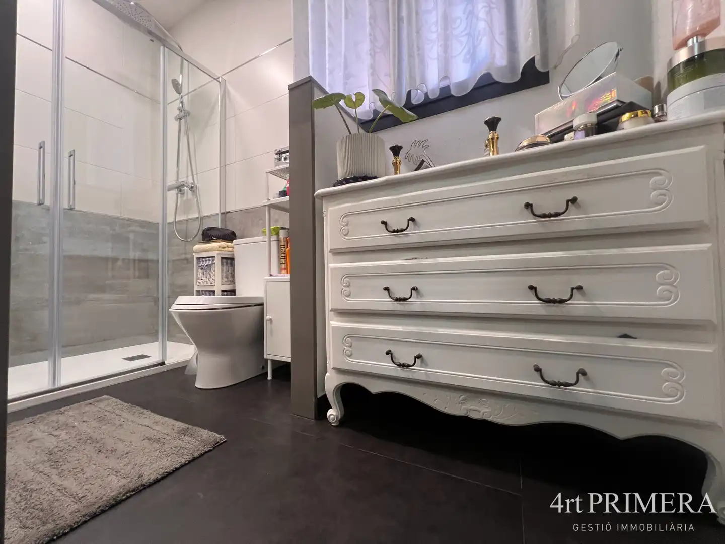 Baño de Casa adosada en venta en La Garriga con Calefacción, Terraza y Balcón