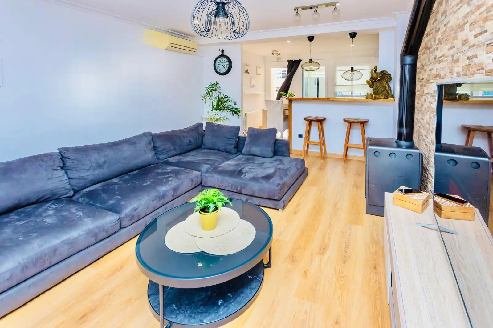 Living room of Houses for sale in Calvià  with Air Conditioner, Terrace and Balcony