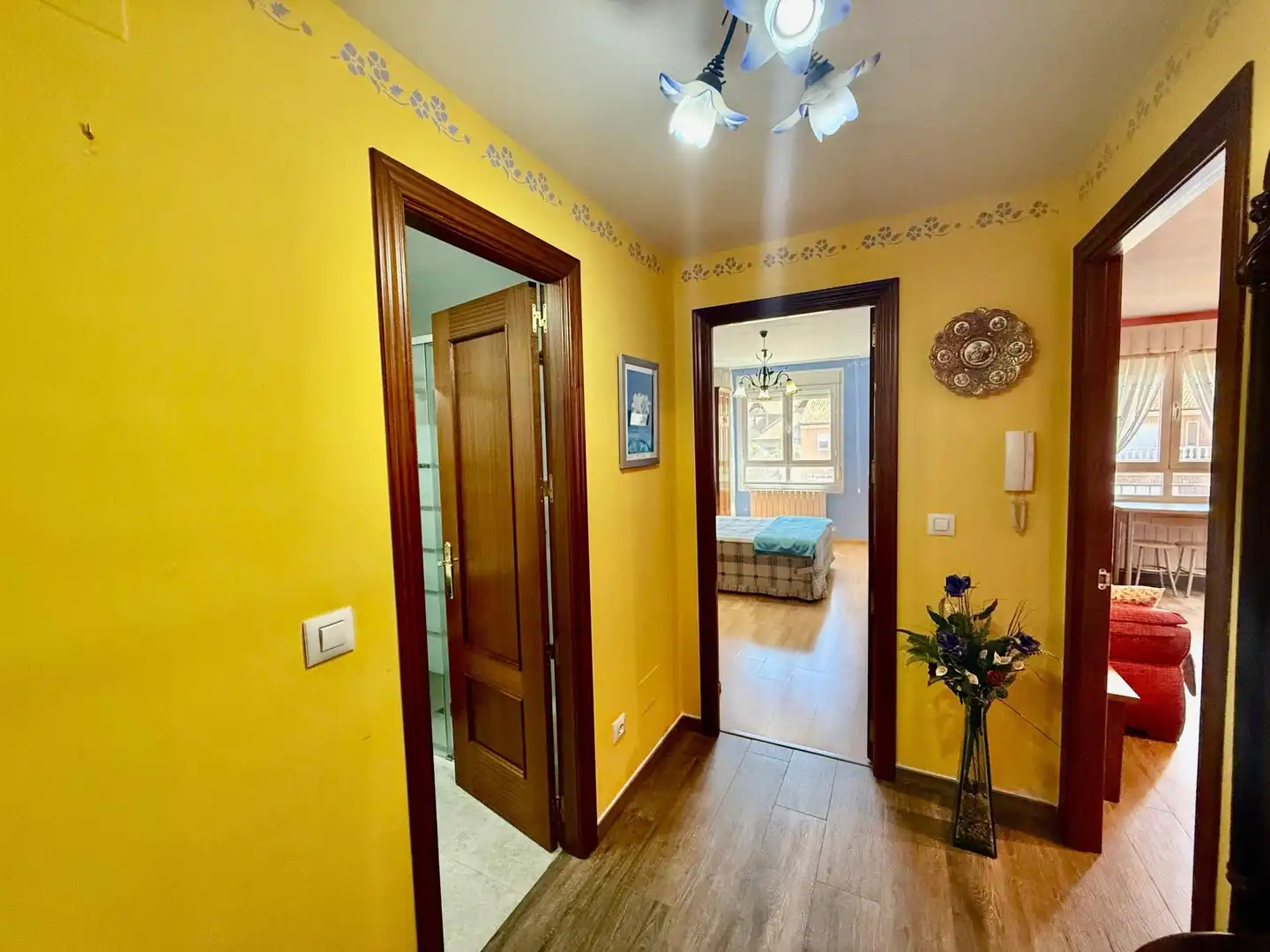 Apartamento en venta en Valencia de Don Juan con Calefacción y Terraza
