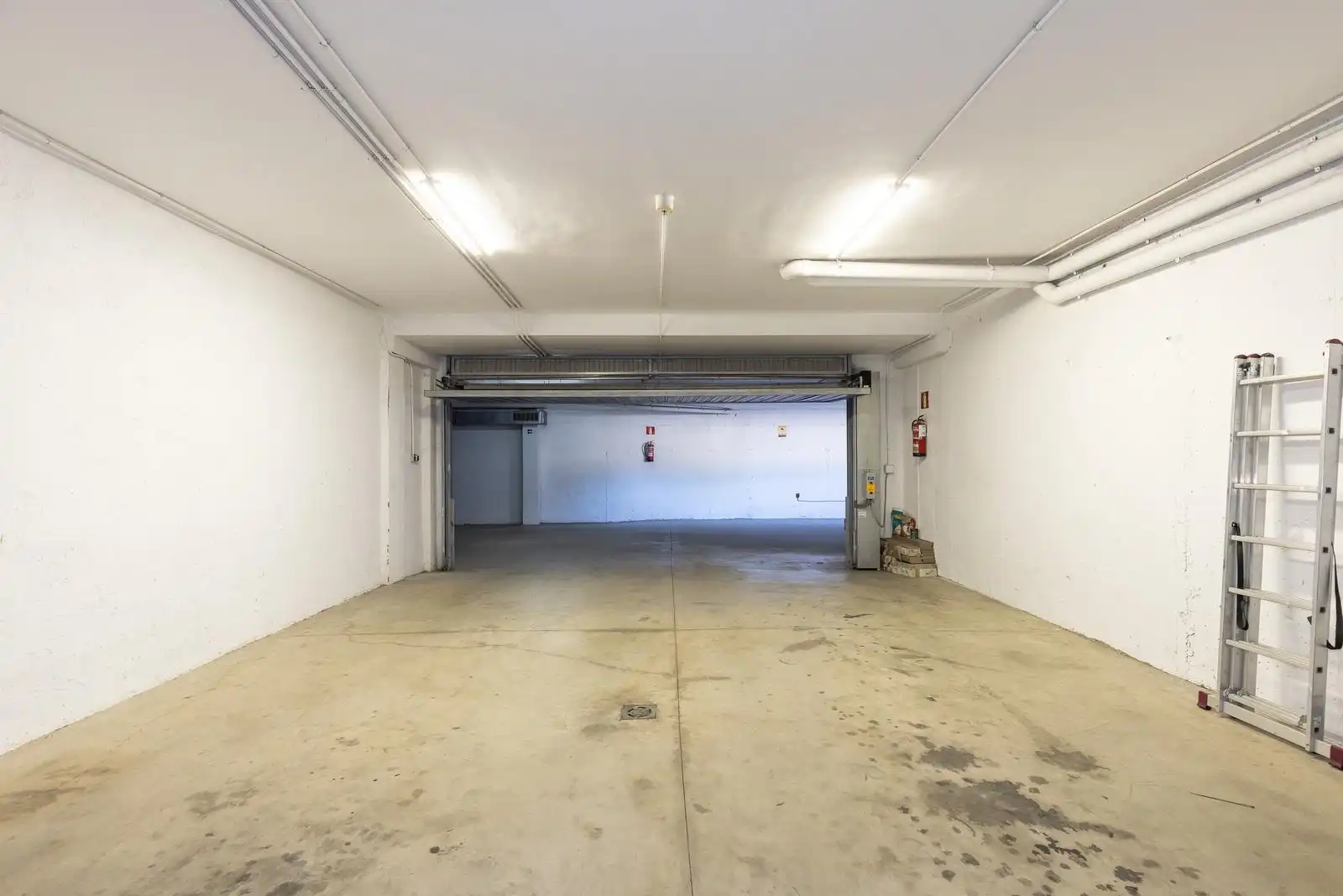 Parking de Casa adosada en venta en Cambrils con Aire acondicionado, Calefacción y Jardín privado