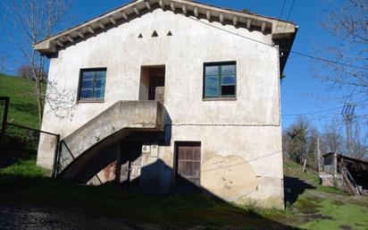 Vista exterior de Casa o xalet en venda en Oviedo  amb Piscina