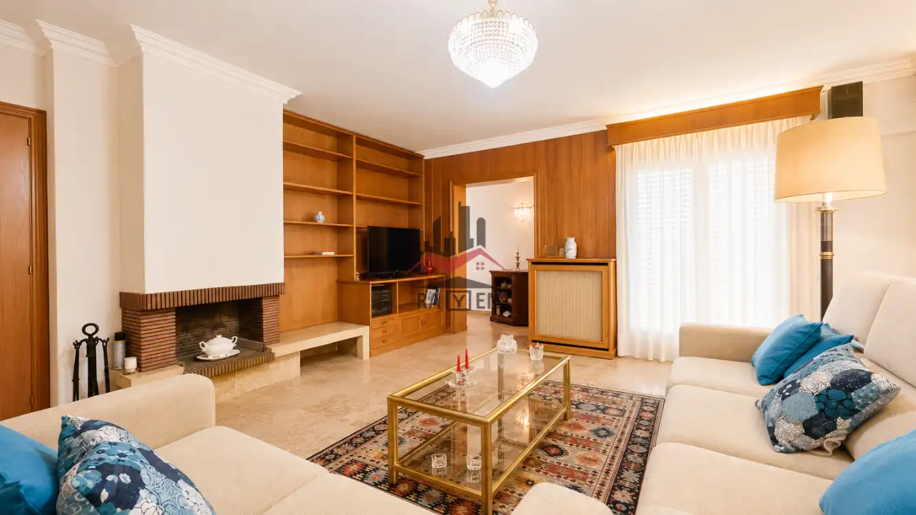 Sala de estar de Casa o chalet en venta en Avinyonet de Puigventós con Calefacción y Jardín privado